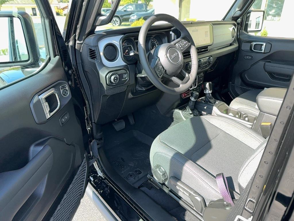 new 2025 Jeep Gladiator car, priced at $47,003