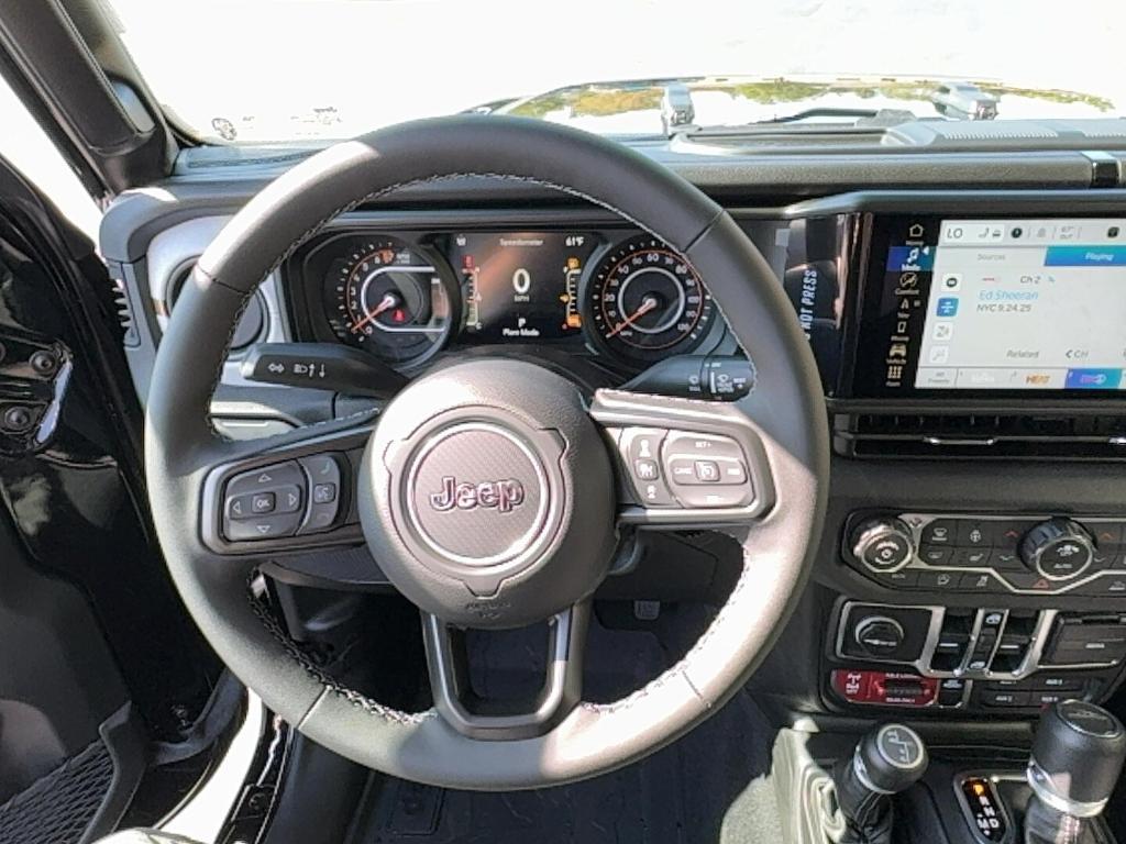 new 2025 Jeep Gladiator car, priced at $47,003