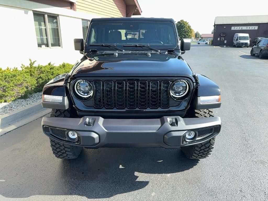 new 2025 Jeep Gladiator car, priced at $47,003