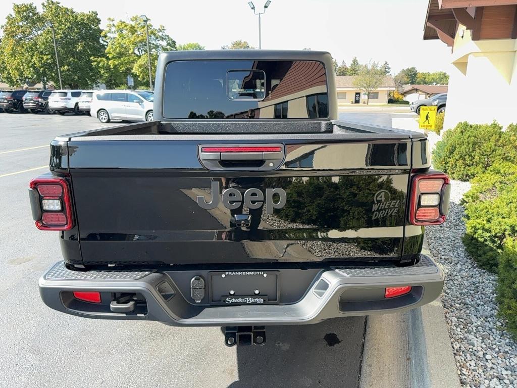 new 2025 Jeep Gladiator car, priced at $47,003