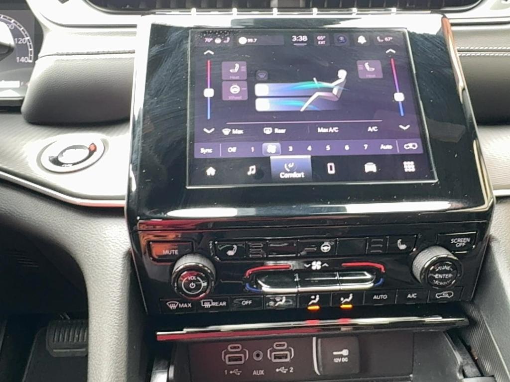 new 2025 Jeep Grand Cherokee car, priced at $41,767