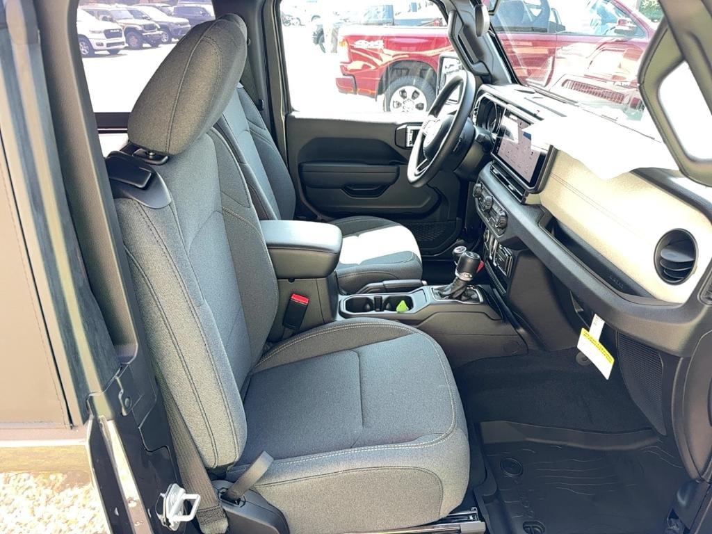 new 2025 Jeep Wrangler car, priced at $31,935