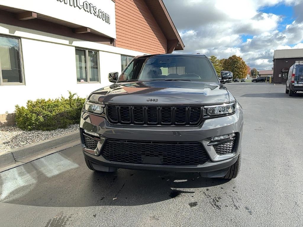 new 2025 Jeep Grand Cherokee car, priced at $43,308