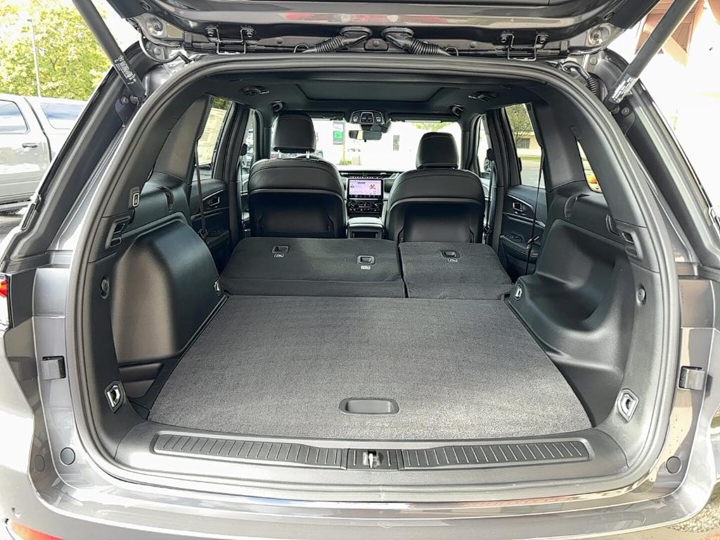 new 2025 Jeep Grand Cherokee car, priced at $43,308