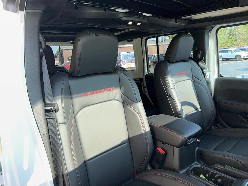 new 2025 Jeep Wrangler car, priced at $58,523