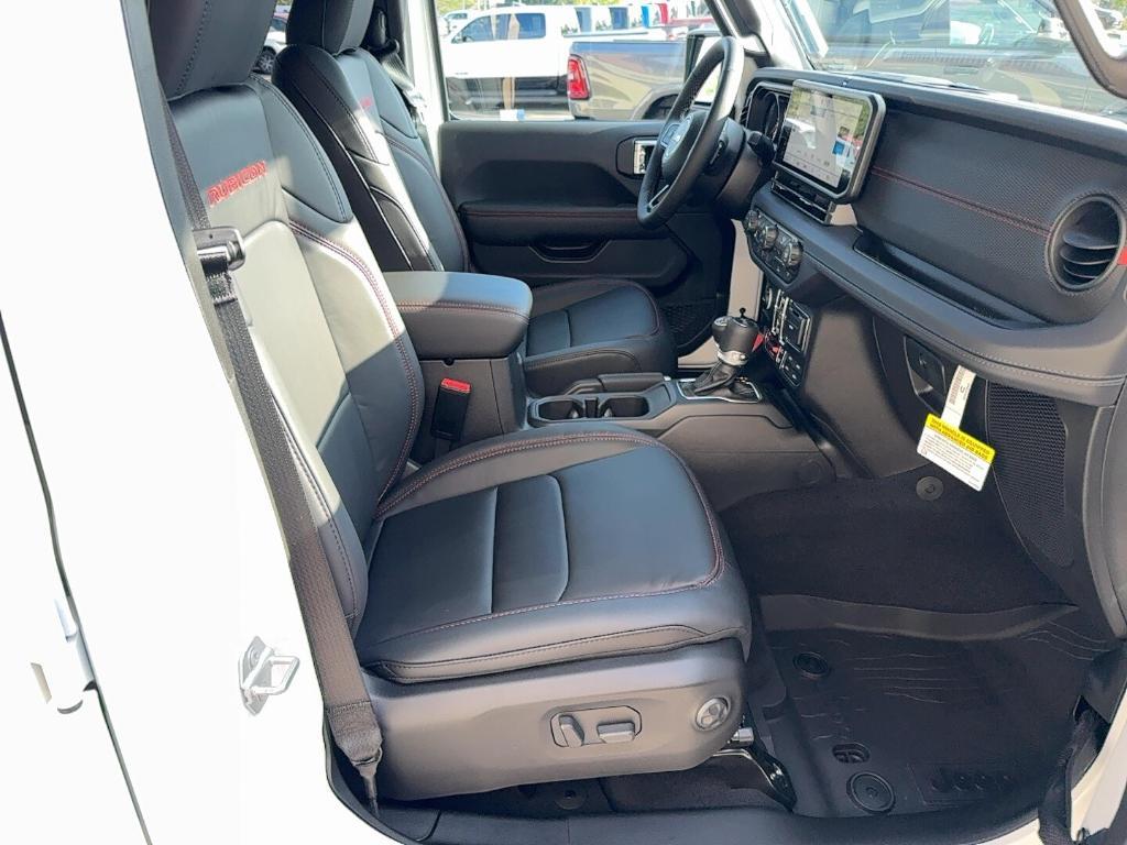 new 2025 Jeep Wrangler car, priced at $58,523