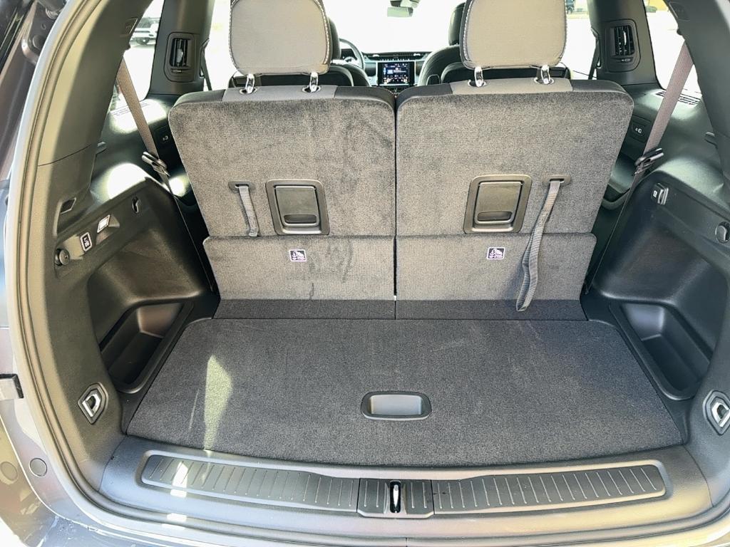 new 2025 Jeep Grand Cherokee L car, priced at $43,224