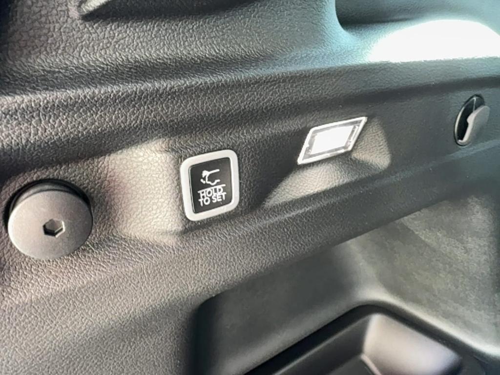 new 2025 Jeep Grand Cherokee L car, priced at $43,224