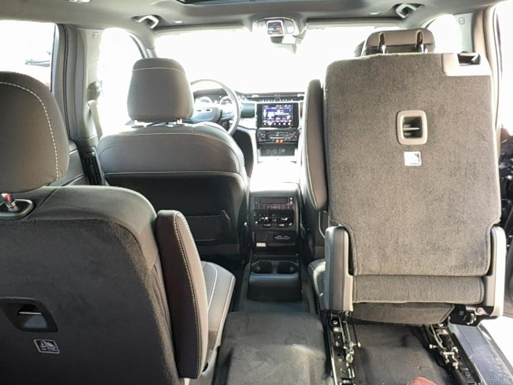 new 2025 Jeep Grand Cherokee L car, priced at $43,224