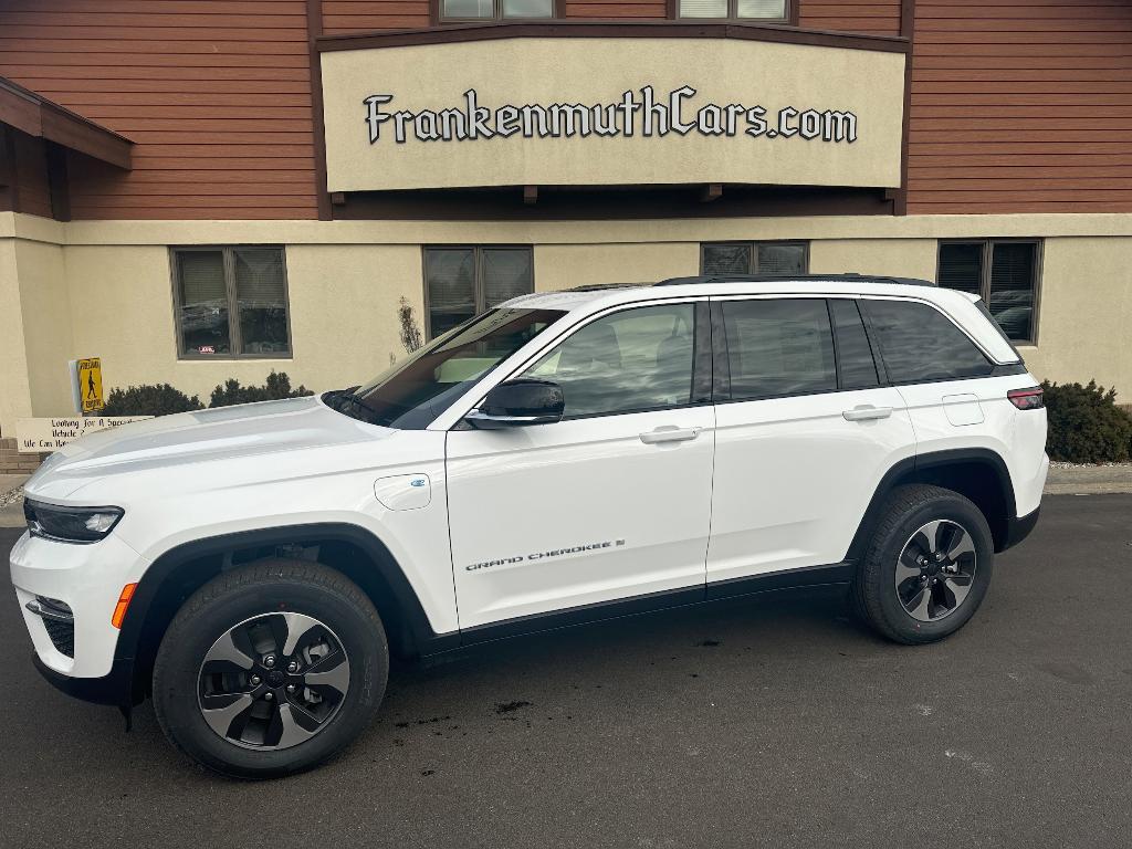 new 2025 Jeep Grand Cherokee 4xe car, priced at $53,616