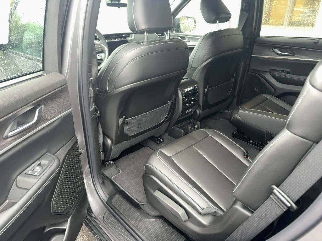 new 2025 Jeep Grand Cherokee L car, priced at $53,682