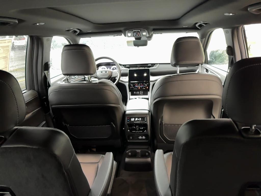 new 2025 Jeep Grand Cherokee L car, priced at $53,682