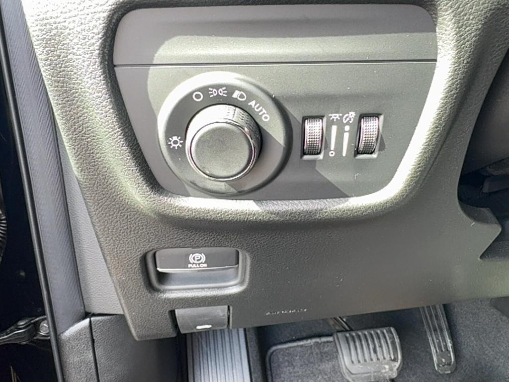 new 2025 Jeep Grand Cherokee L car, priced at $41,125