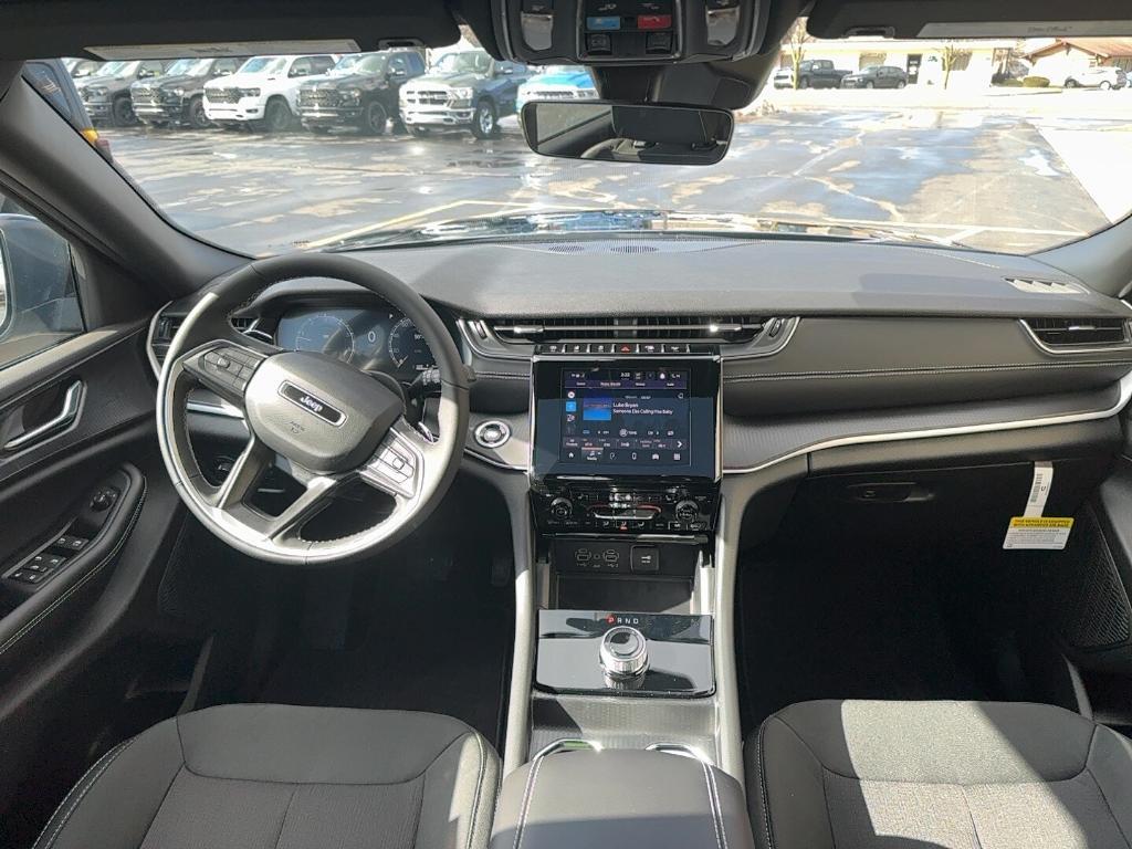 new 2025 Jeep Grand Cherokee L car, priced at $43,224