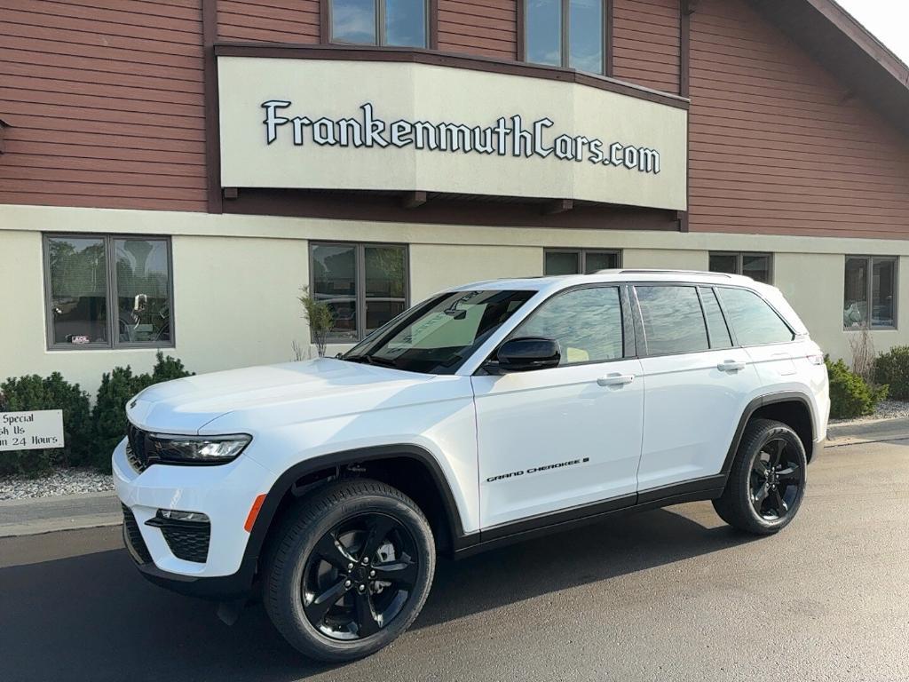 new 2025 Jeep Grand Cherokee car, priced at $49,271