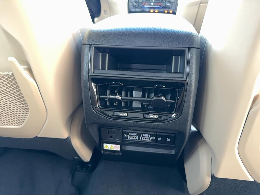 new 2025 Jeep Grand Cherokee car, priced at $49,271