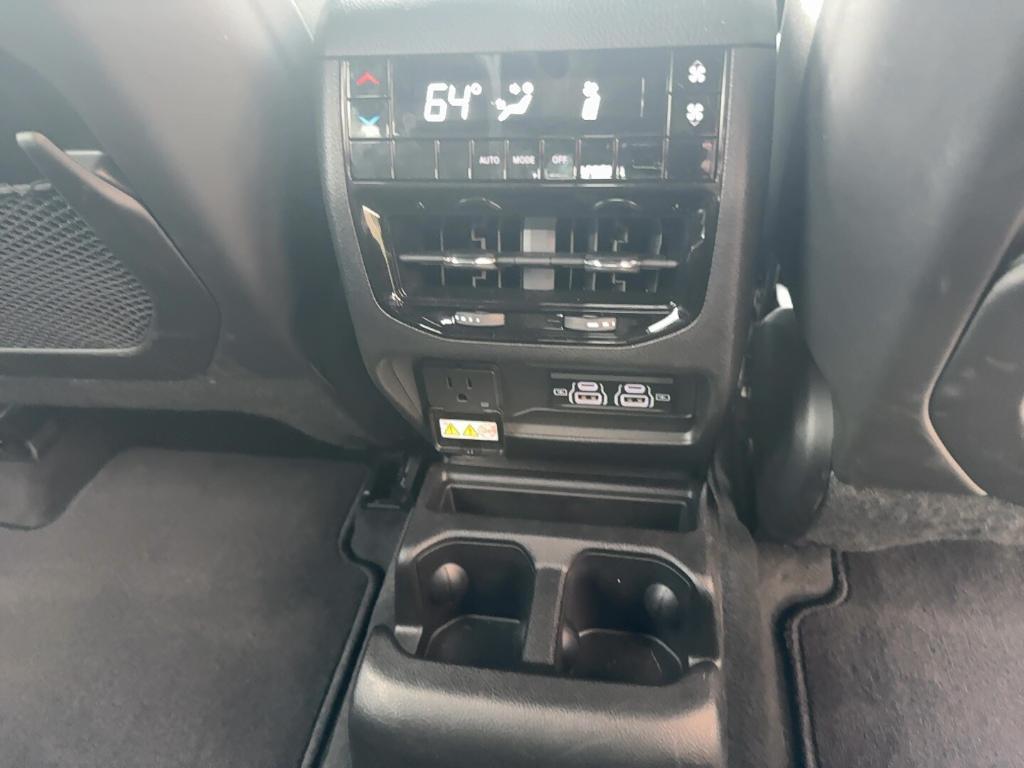 new 2025 Jeep Grand Cherokee L car, priced at $43,424