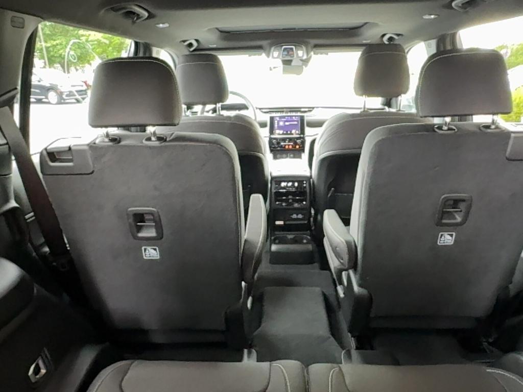 new 2025 Jeep Grand Cherokee L car, priced at $43,424