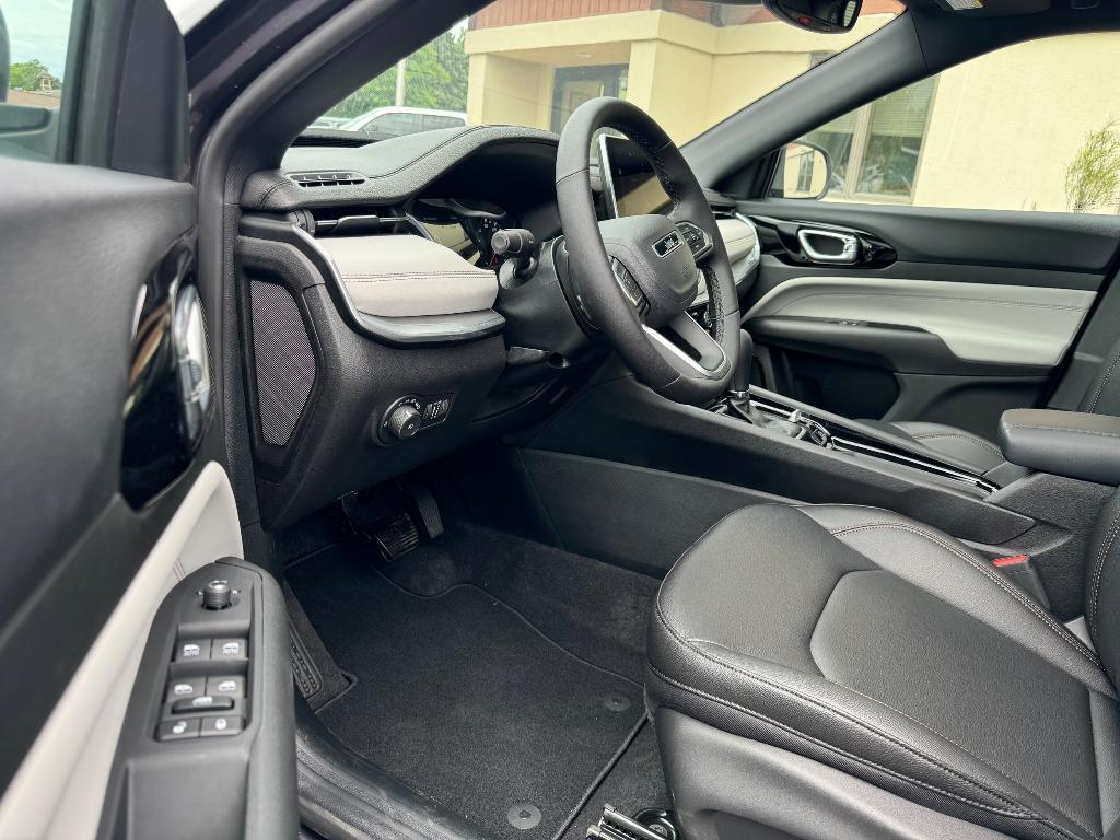 new 2024 Jeep Compass car, priced at $31,874