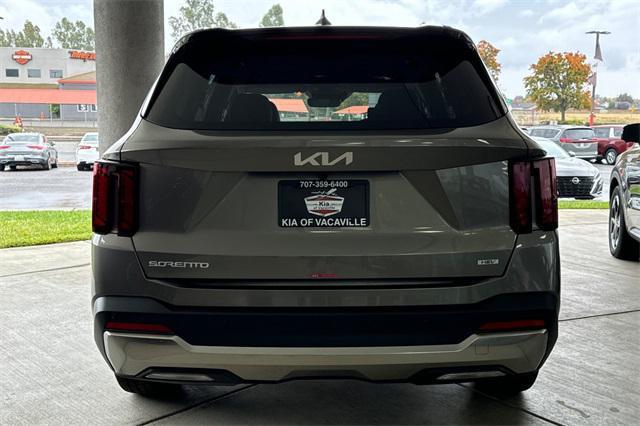 new 2025 Kia Sorento Hybrid car, priced at $42,885