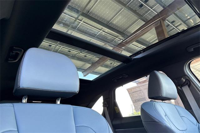 new 2025 Kia Sorento Hybrid car, priced at $48,825
