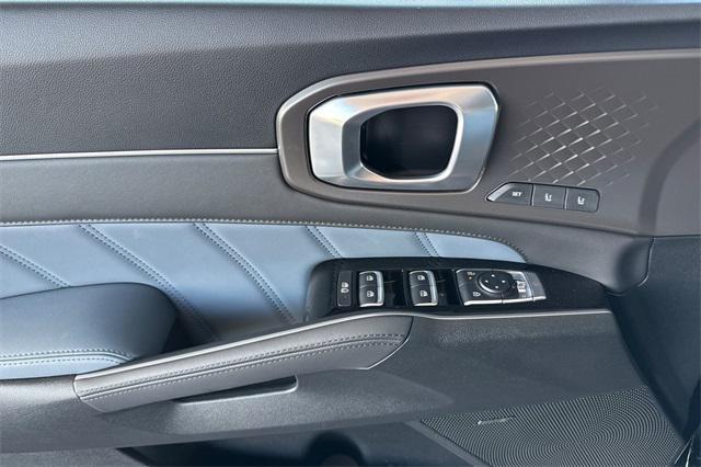 new 2025 Kia Sorento Hybrid car, priced at $48,825