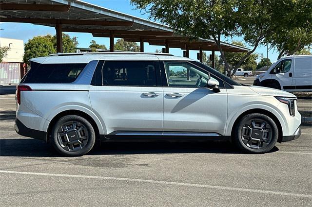 new 2025 Kia Carnival car, priced at $47,720