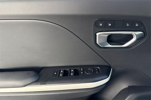 new 2025 Kia K4 car, priced at $28,385