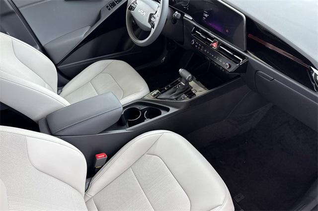 new 2025 Kia Niro car, priced at $32,105