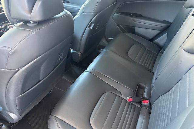new 2025 Kia Sportage Hybrid car, priced at $40,105