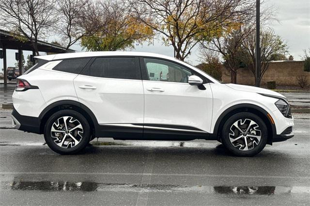 new 2025 Kia Sportage car, priced at $31,060