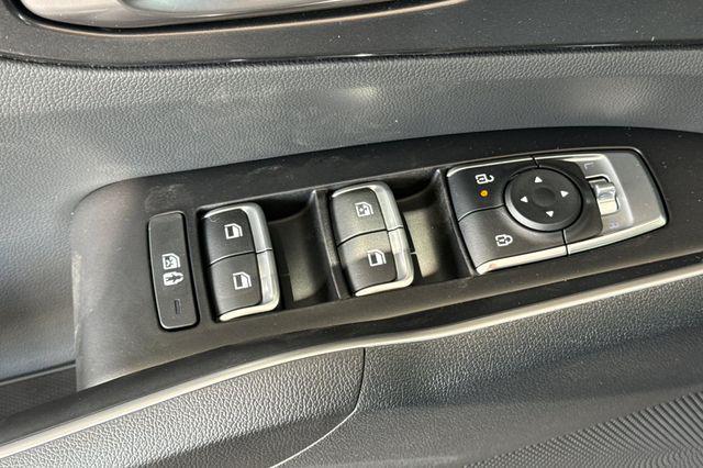 new 2025 Kia Sorento car, priced at $38,105