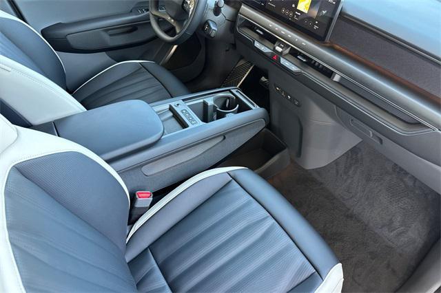 new 2026 Kia EV9 car, priced at $74,515