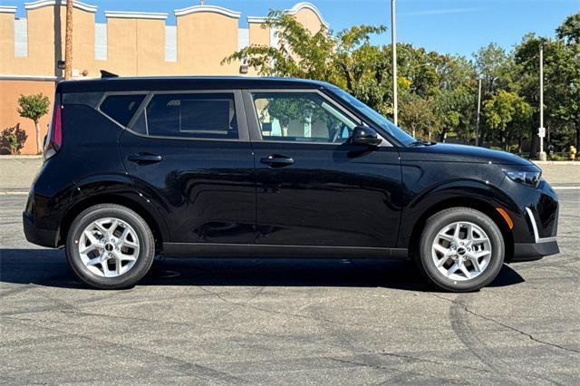new 2025 Kia Soul car, priced at $23,030