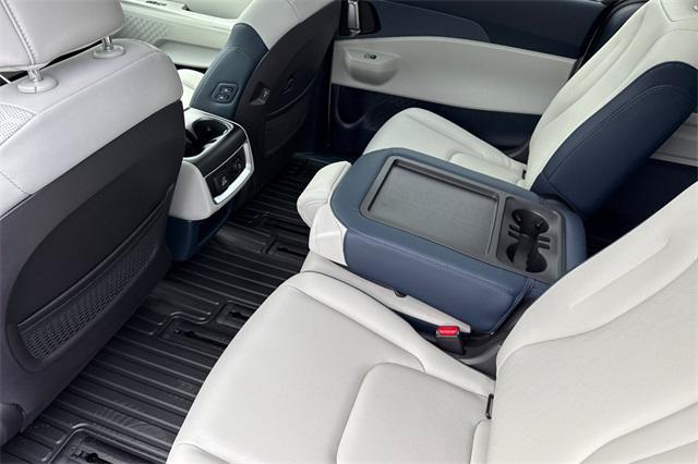 new 2026 Kia Carnival Hybrid car, priced at $50,795