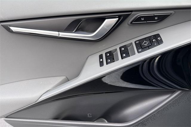 new 2025 Kia Niro car, priced at $34,985