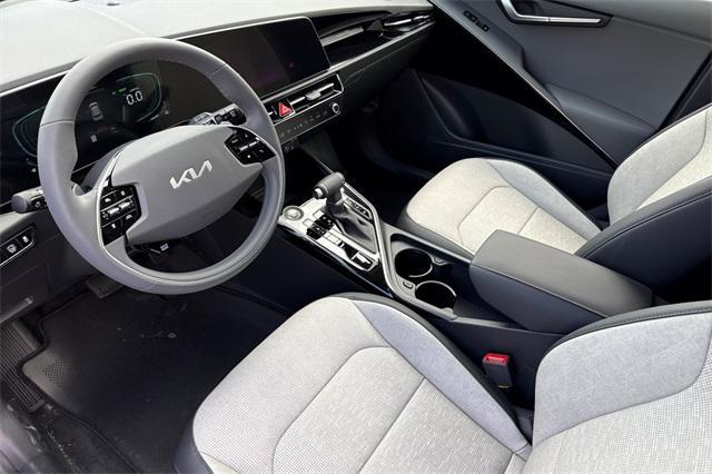 new 2025 Kia Niro car, priced at $34,985