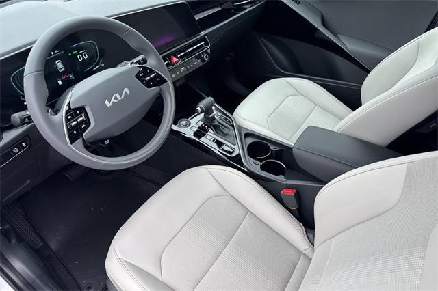 new 2025 Kia Niro car, priced at $31,885