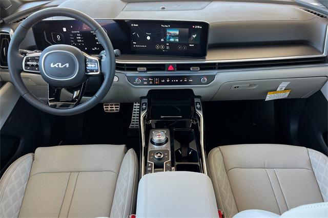 new 2025 Kia Sorento Hybrid car, priced at $48,530