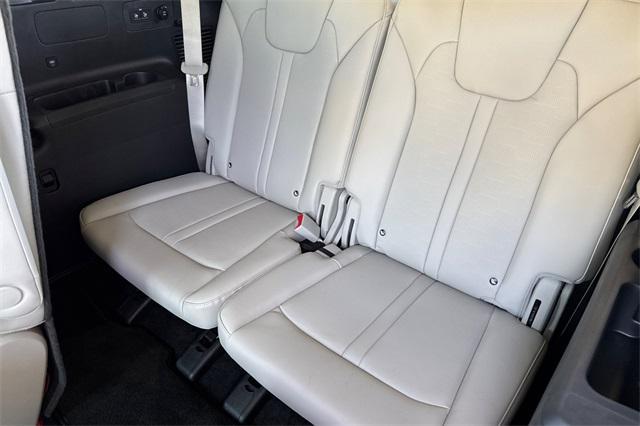 new 2025 Kia Sorento Hybrid car, priced at $41,670