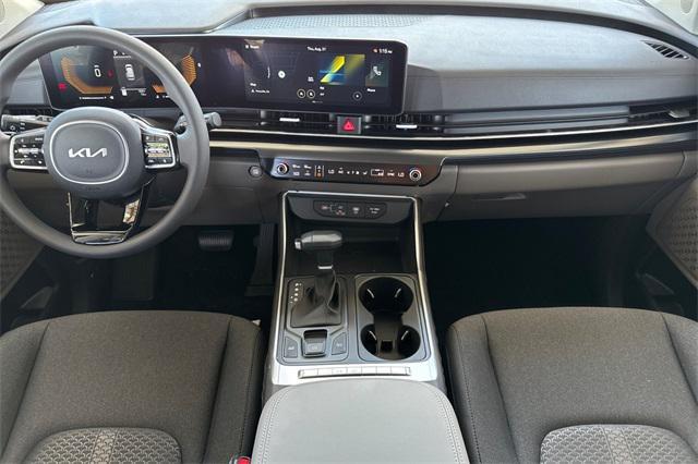 new 2026 Kia Carnival car, priced at $38,920