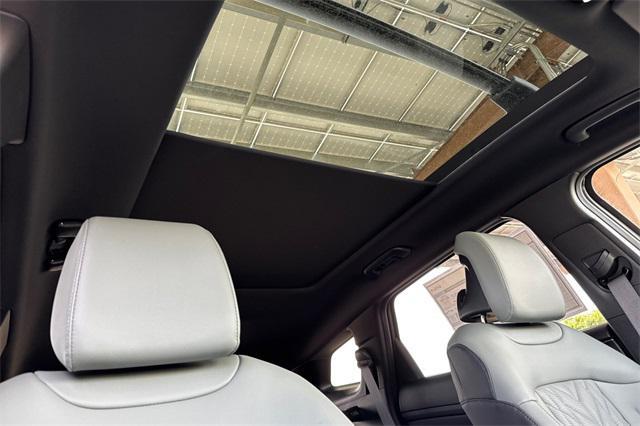 new 2025 Kia Sportage car, priced at $46,770