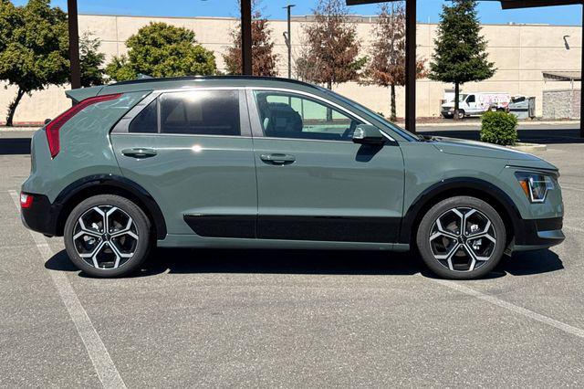 new 2025 Kia Niro car, priced at $33,660