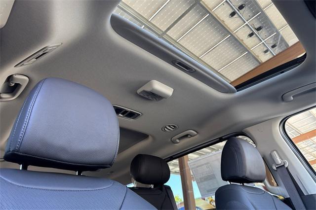 new 2025 Kia Carnival Hybrid car, priced at $55,265