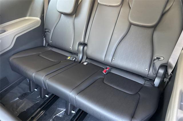 new 2026 Kia Carnival car, priced at $48,285