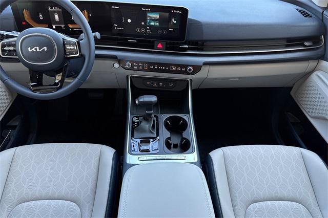 new 2026 Kia Carnival car, priced at $43,385