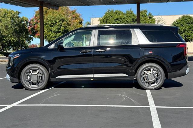 new 2026 Kia Carnival Hybrid car, priced at $45,895