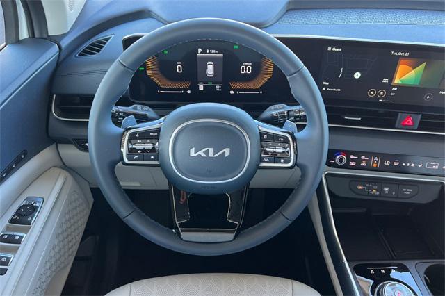 new 2026 Kia Carnival Hybrid car, priced at $45,180