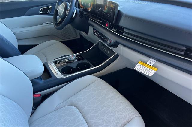 new 2026 Kia Carnival Hybrid car, priced at $45,180