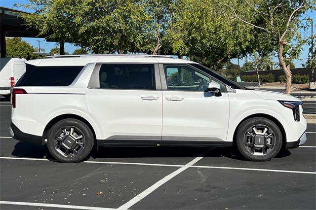 new 2026 Kia Carnival Hybrid car, priced at $45,180